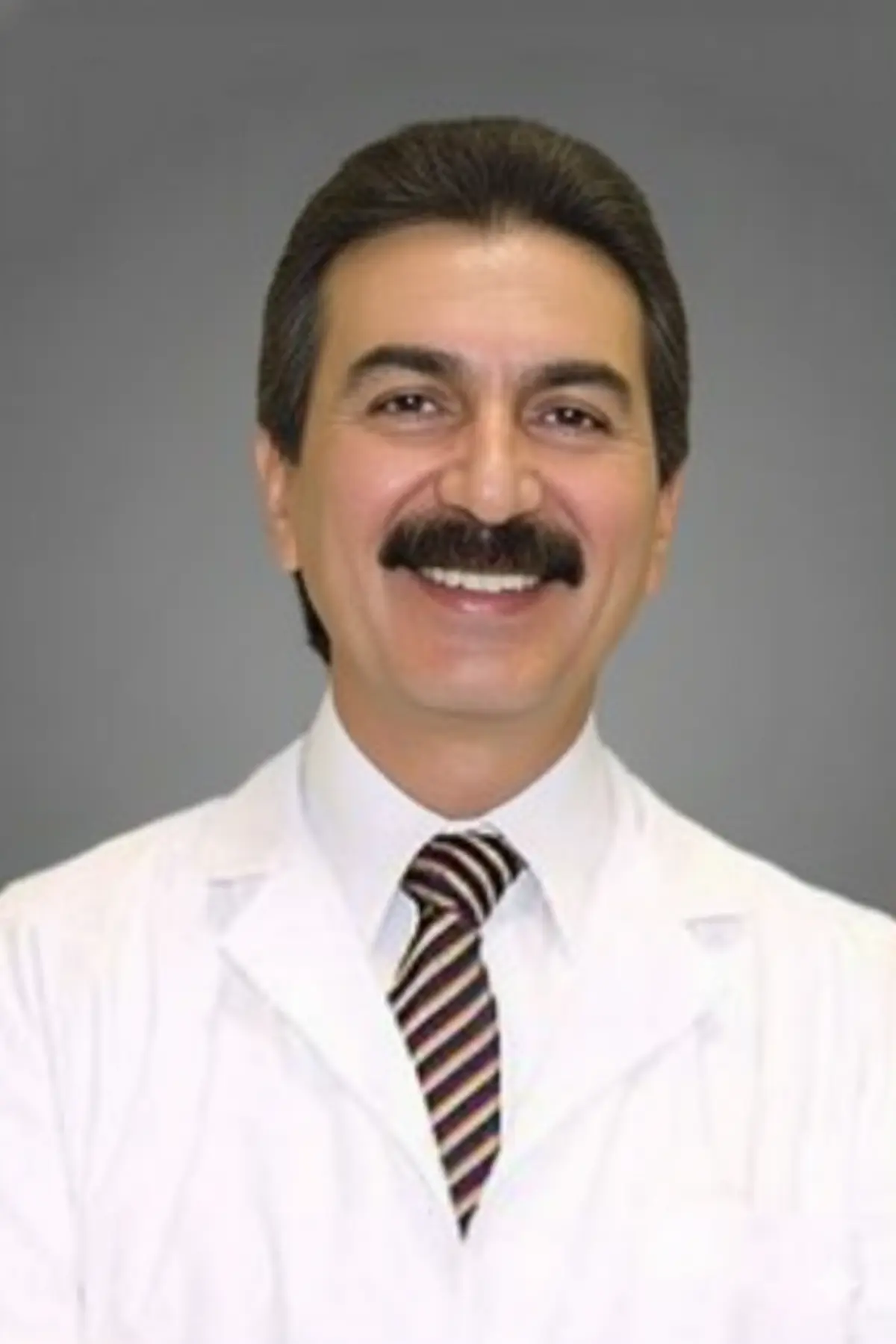 Dr. Alberto Aceves